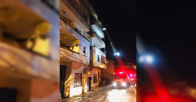 3 Katlı Binada Çatı Yangını