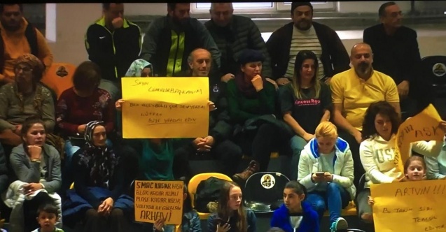 ARHAVİ VOLEYBOL ZOR GÜNLER GEÇİRİYOR
