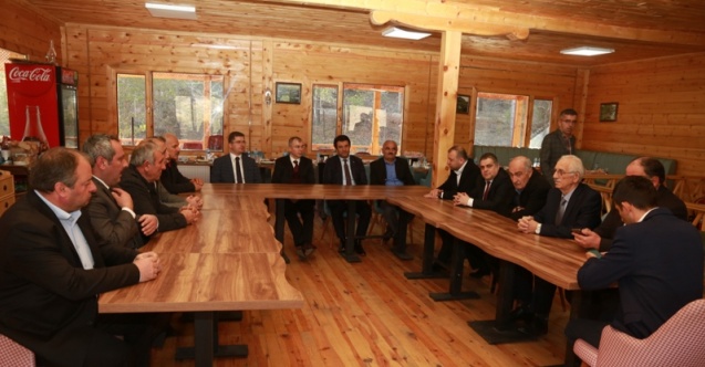 Vali Doruk, İl Genel Meclis Üyeleriyle Ardanuç İlçesinde Bir Araya Geldi