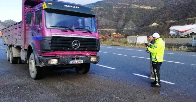 Artvin İl Emniyet Müdürlüğünden Kış Lastiği Uygulaması