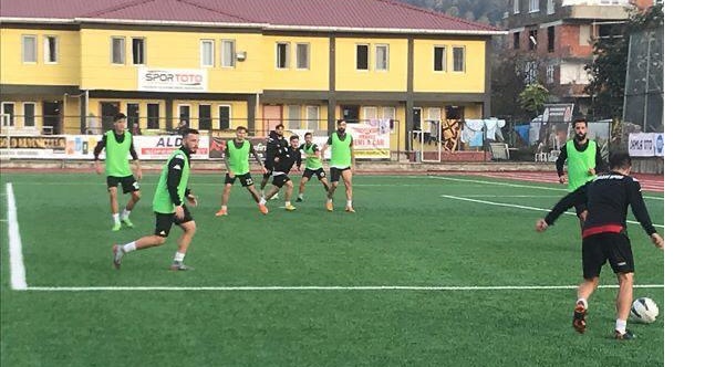 Lider Sahaya Çıkıyor