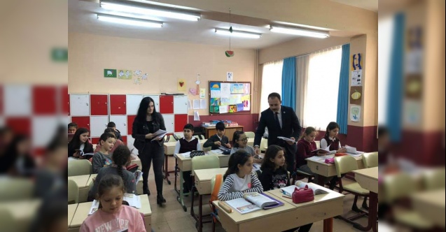 Ülkü Ocakları’ndan Hediye Kitap