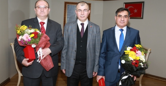 Artvin’de İki Hekim "Yılın Doktoru" Ödülü Aldı