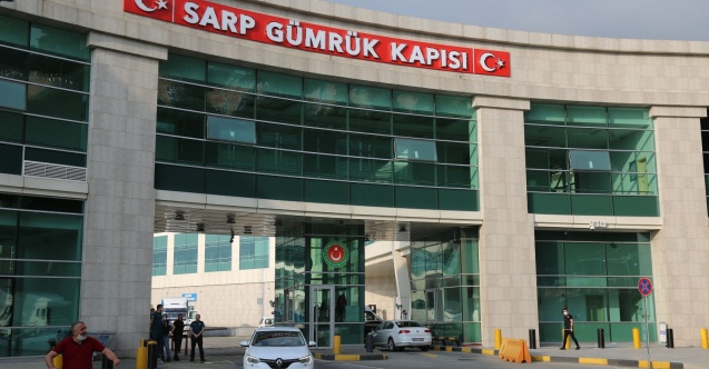 Sarp Sınır Kapısı'ndan 5 ayda 1 milyon 55 bin 214 kişi geçti