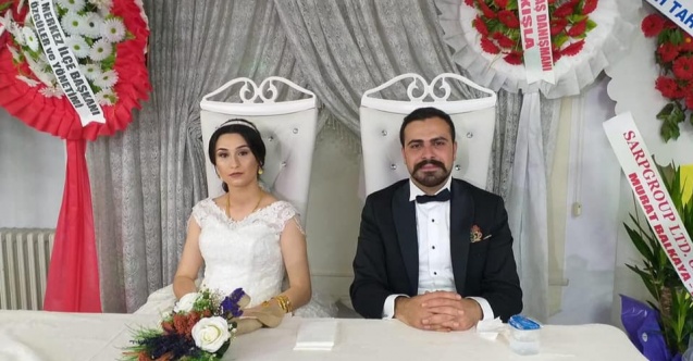 Başar Çiftinin Düğünü Siyaset Ve Bürokrasiyi Bir Araya Getirdi