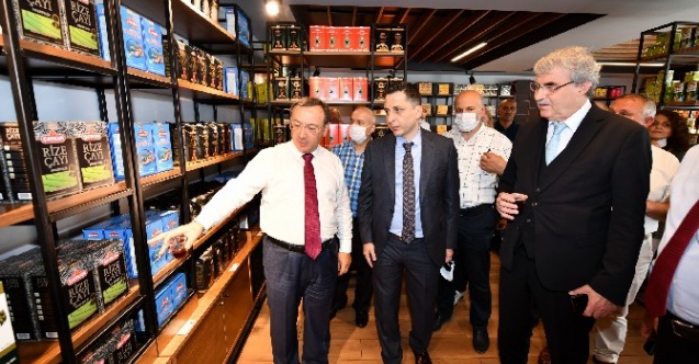 ÇAYKUR'un Kemalpaşa Çay Satış Mağazası Hizmete Girdi