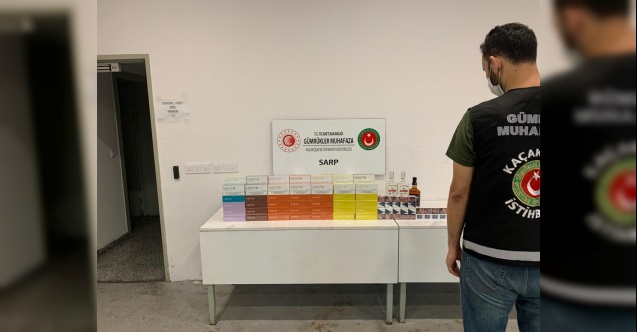 Sarp Sınır Kapısı'nda gümrük kaçağı sigara ve içki ele geçirildi