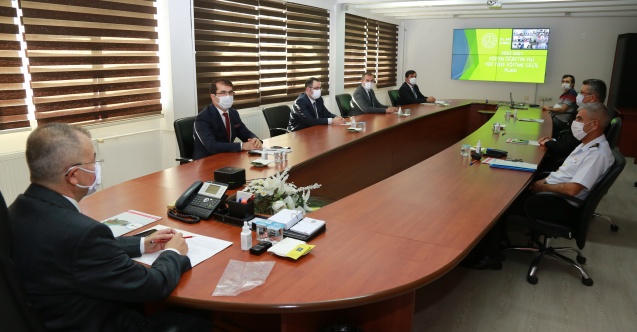 Vali Doruk, yüz yüze eğitimle ilgili kaymakamlarla toplantı yaptı