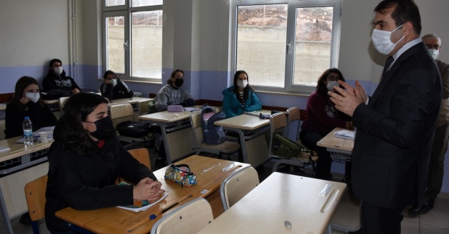 İl Müdürü Fahri ACAR 12. Sınıf Destekleme ve Yetiştirme Kurslarını Ziyaret Etti