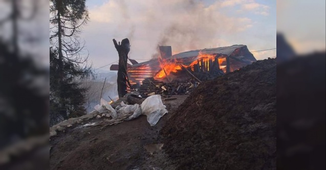Samanlıktan Geriye Küller Kaldı