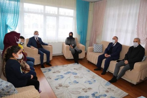 Vali Doruk’tan aile ziyareti