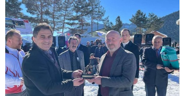 Veliköy Kar Üstü Karakucak Güreşleri'ne Katıldılar