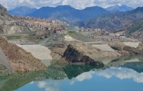 Yeni Yusufeli İlçesi Baraj Gölü Manzaralı Modern Bir İlçe Olarak Yükseliyor