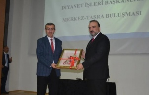 DOÇ. DR. FATİH KURT, “DİYANET ARTIK DİJİTAL MEDYADA!” 