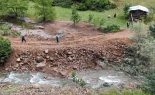 ÇUKUR KÖYÜ’NDE ULAŞIM NORMALE DÖNDÜ 