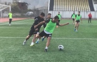 Arhavispor pazar günü oynayacağı Yakutiyespor maçı hazırlıklarını sürdürüyor