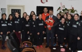 Artvin 7 Mart Hentbol Takımından ziyaret