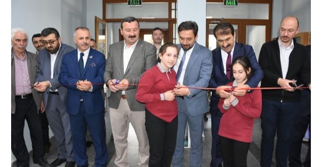 Şöhret Cengiz AİHL TÜBİTAK 4006 Sergisi Açıldı