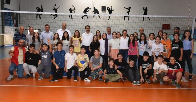 Kamp Öğrencileriyle Voleybol Maçı Yapıldı
