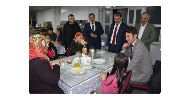 Depremzede Misafirlerle İftar Programı