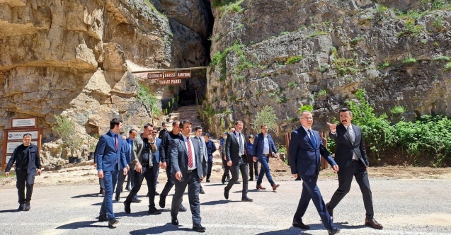 VALİ YILMAZ DORUK, ARDANUÇ İLÇESİNİ ZİYARET ETTİ