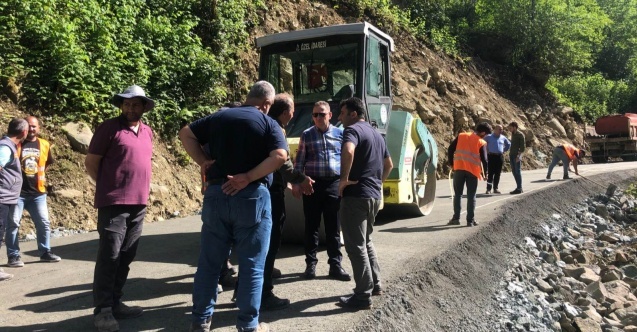 MENÇUNA YOLU YENİLENİYOR