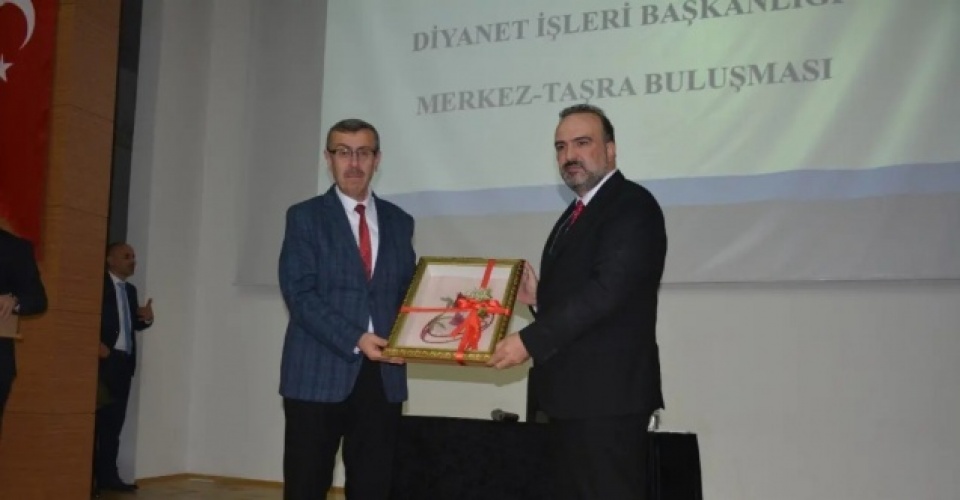 DOÇ. DR. FATİH KURT, “DİYANET ARTIK DİJİTAL MEDYADA!” 